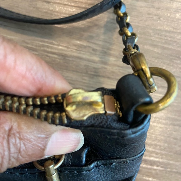 Elliott Lucca Genuine Leather Crossbody Bag - Picture 8 of 11